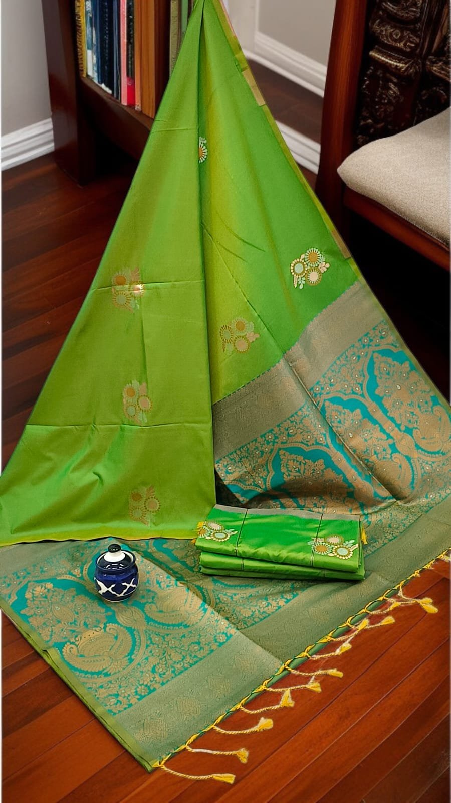 Exclusive Kanchipuram Silk Sarees (Meena work contrast blouse)