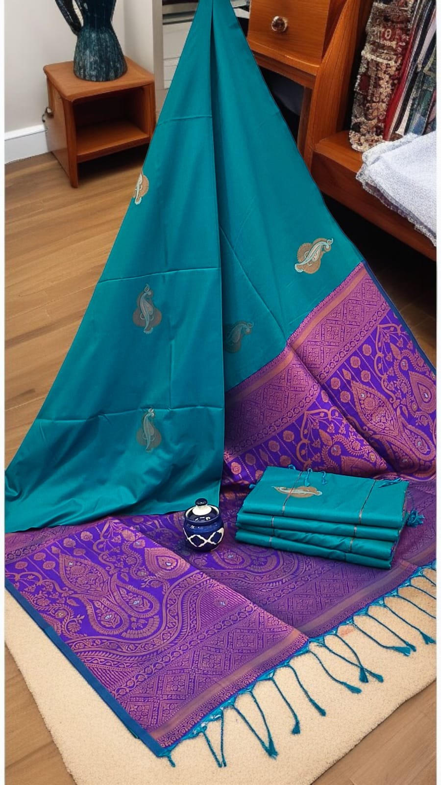Exclusive Kanchipuram Silk Sarees (Meena work contrast blouse)